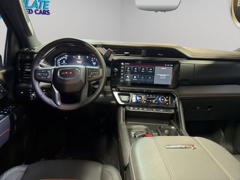 Used 2025 GMC Sierra 3500 AT4 w/ Technology Package AWD/4WD image 11
