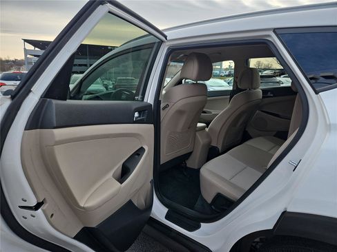 Used 2016 Hyundai Tucson SE w/ Option Group 02 image 23