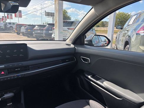 Used 2025 Kia K4 FWD image 33