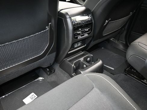 Used 2024 Jeep Grand Cherokee L Laredo image 30