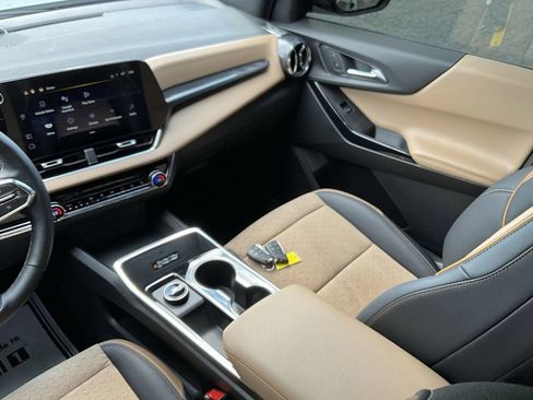 Used 2025 Chevrolet Equinox ACTIV image 25