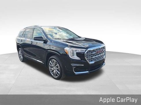 Used 2023 GMC Terrain Denali image 3