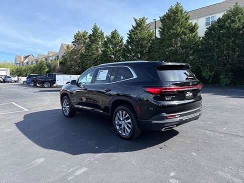 Used 2025 Buick Enclave Preferred FWD image 5