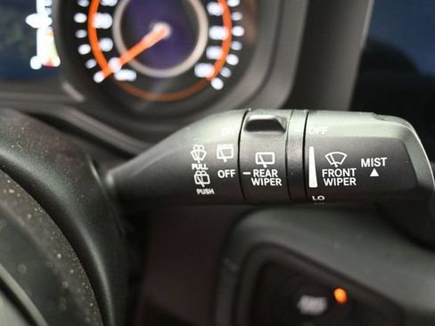Used 2026 Jeep Wrangler Unlimited Rubicon AWD/4WD image 36