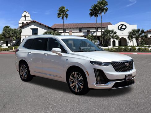 Used 2022 Cadillac XT6 Premium Luxury FWD image 1