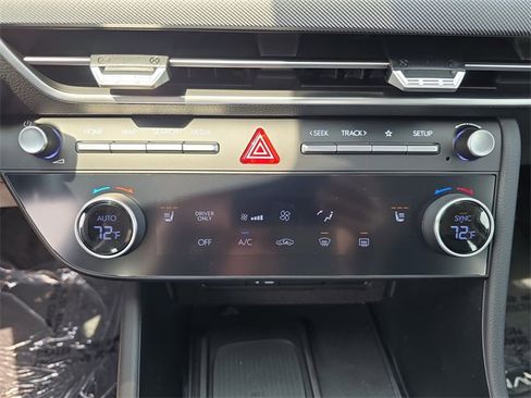 New 2025 Hyundai Sonata SEL image 18