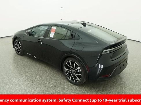 New 2026 Toyota Prius Plug-In Hybrid FWD image 6