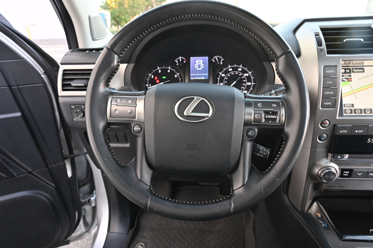 Used 2018 Lexus GX 460 w/ Navigation Package AWD/4WD image 16