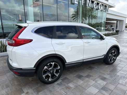 Used 2017 Honda CR-V Touring image 2