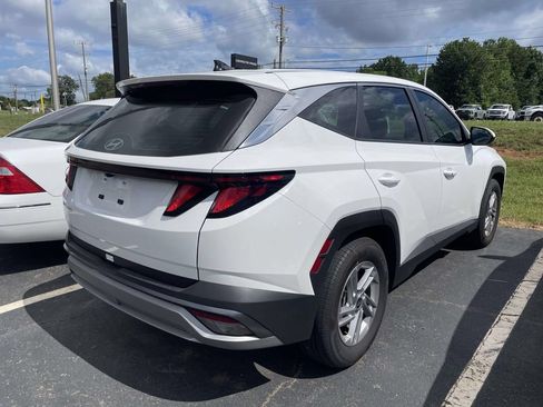 Used 2026 Hyundai Tucson SE FWD image 6
