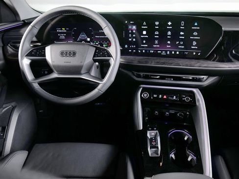 Used 2025 Audi Q5 Premium Plus w/ Premium Plus image 13