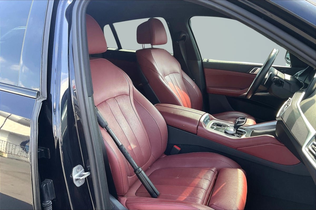 Used 2022 BMW X6 xDrive40i w/ M Sport Package AWD/4WD image 7