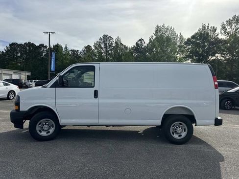 New 2026 Chevrolet Express 2500 image 13