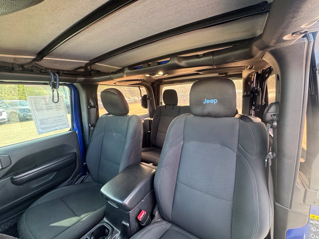 Used 2020 Jeep Wrangler Sport AWD/4WD image 7