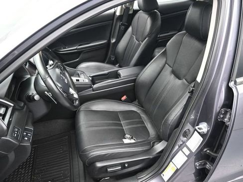 Used 2022 Honda Insight Touring image 13