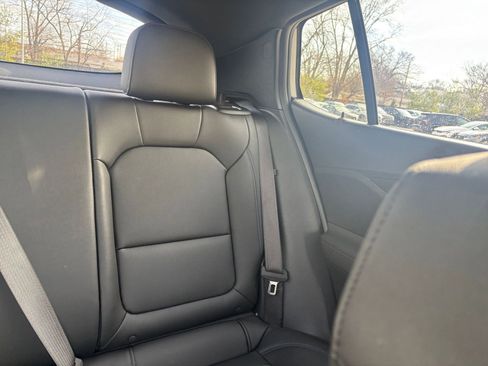 Used 2025 Buick Envista Sport Touring image 35