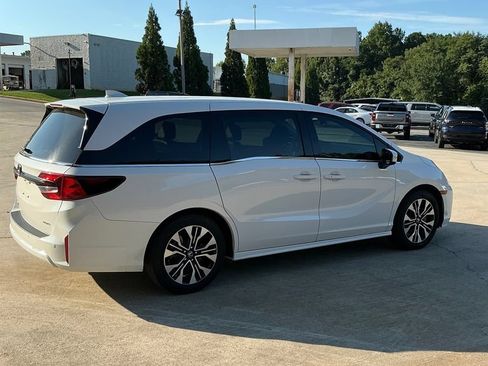 Used 2025 Honda Odyssey Elite image 5