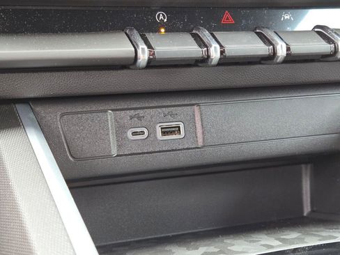 Used 2025 Chevrolet Colorado W/T image 23