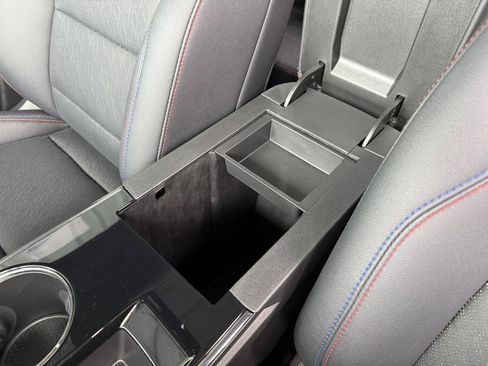 Used 2025 Chevrolet Equinox RS w/ Safety and Technology Package FWD image 25