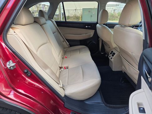 Used 2015 Subaru Outback 2.5i Limited image 16