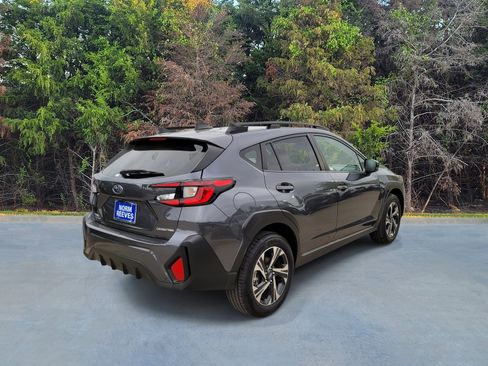 Used 2025 Subaru Crosstrek 2.0i Premium image 17