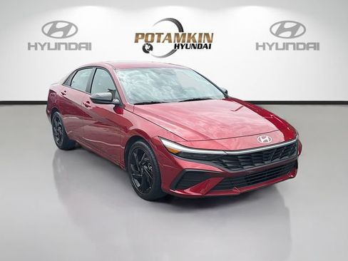 Certified 2026 Hyundai Elantra Sport FWD image 3