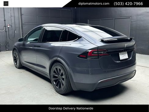 Used 2023 Tesla Model X image 5