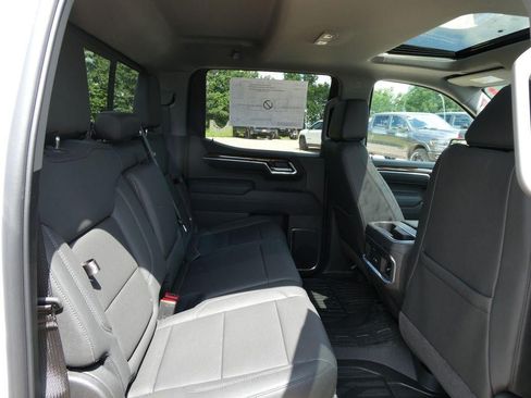 New 2026 GMC Sierra 1500 Elevation w/ Elevation Premium Package AWD/4WD image 15