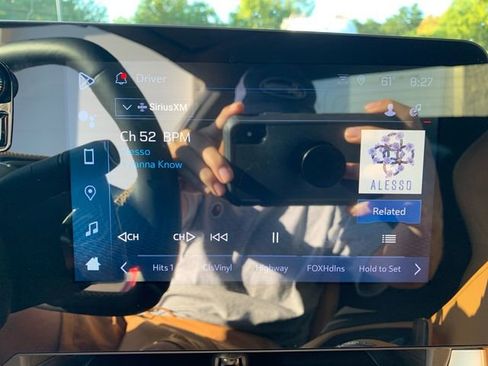 Used 2024 Chevrolet Corvette Stingray Premium Conv w/ Z51 Performance Package image 22