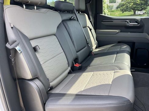 Used 2025 Chevrolet Silverado 1500 ZR2 w/ Technology Package AWD/4WD image 25