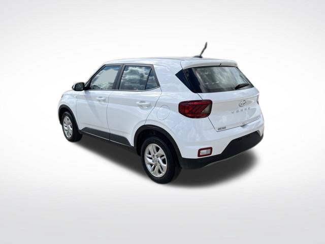 Used 2026 Hyundai Venue SE FWD image 6
