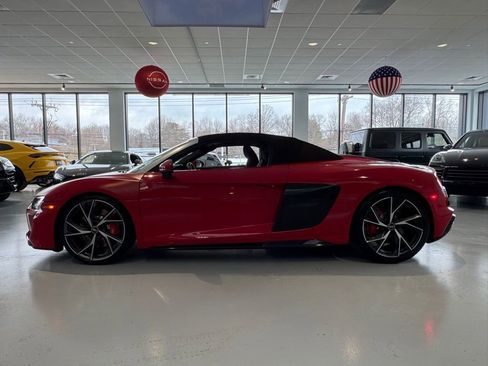 Used 2021 Audi R8 V10 w/ Premium Package image 10