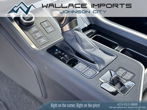 Used 2024 Lexus GX 550 AWD/4WD image 29