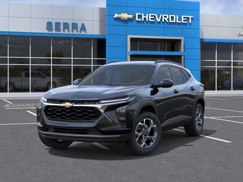 New 2026 Chevrolet Trax LT w/ Driver Confidence Package FWD image 6