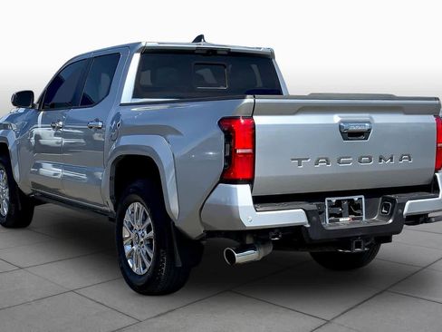 Used 2025 Toyota Tacoma Limited image 12