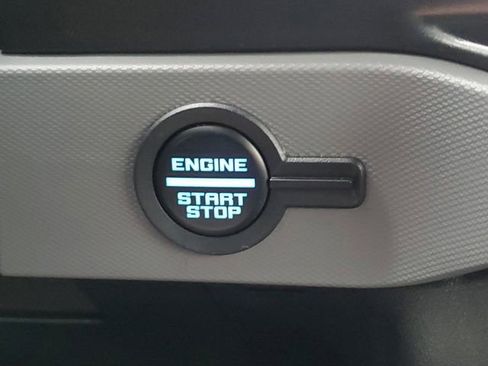 Used 2023 Ford Bronco Base image 12