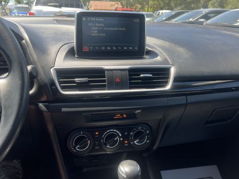 Used 2015 MAZDA MAZDA3 i Touring FWD image 17