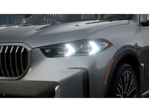 New 2026 BMW X5 sDrive40i image 6