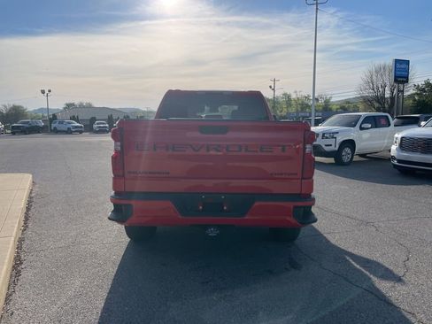 Used 2024 Chevrolet Silverado 1500 Custom w/ Turbomax Blackout Package image 7