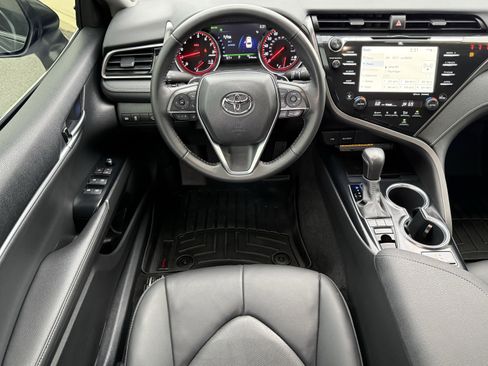Used 2020 Toyota Camry XSE image 19
