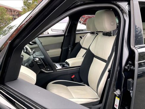 Used 2023 Land Rover Range Rover Velar R-Dynamic S image 27