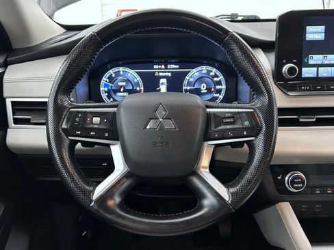 Used 2022 Mitsubishi Outlander SEL image 11