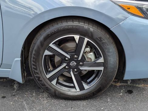 Used 2024 Nissan Sentra SV FWD image 11