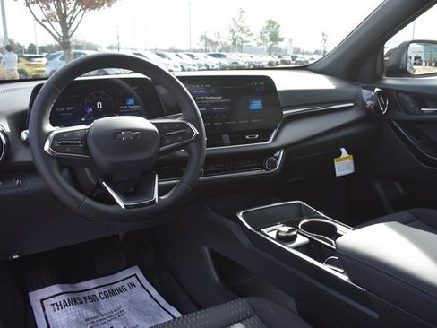 New 2026 Chevrolet Equinox LT w/ Midnight Edition image 17