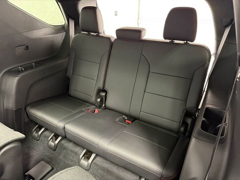 Used 2024 Chevrolet Traverse RS w/ LPO, Floor Liner Package image 18
