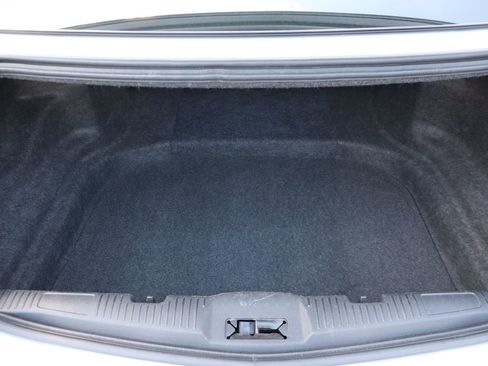 Used 2012 Lincoln MKS AWD image 28