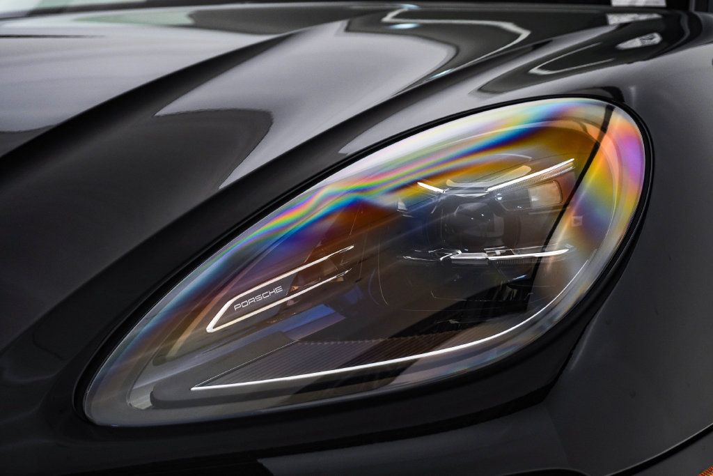 Certified 2026 Porsche Macan S AWD/4WD image 7