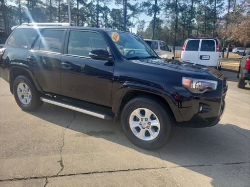 Certified 2023 Toyota 4Runner SR5 Premium w/ Moonroof Package image 9