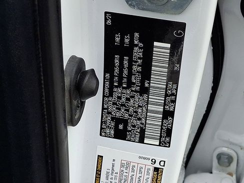 Used 2021 Lexus GX 460 Premium w/ Premium Package image 31