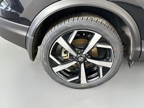 Used 2022 Nissan Rogue Sport SL w/ Premium Package image 33